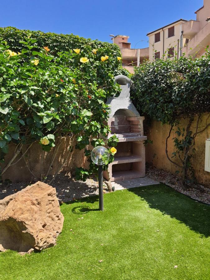 Casa Azzurra Olbia Mare Apartment Екстериор снимка